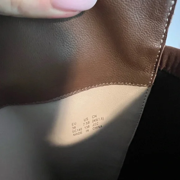 Stuart Weitzman Boots 7.5 - Picture 6 of 6